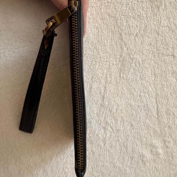 Black Fossil Wristlet (Leather) - Picture 3 of 4